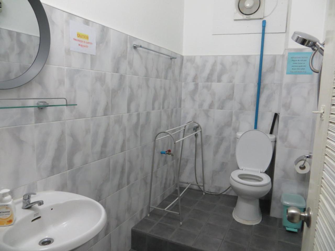 La Maison Verte Hostel Чиангмай Екстериор снимка